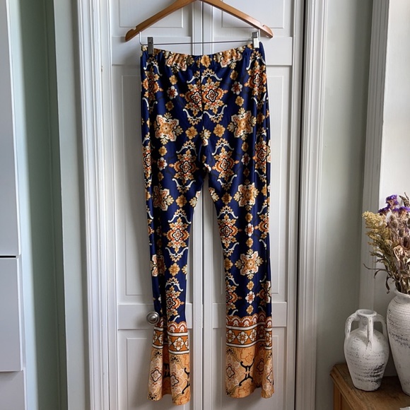 NWT MAGIC- Bell Bottom Flare Pants - Picture 4 of 7